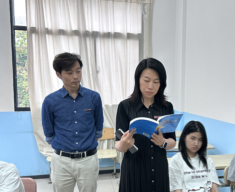 副校长徐炜一行赴东校区检查“开学第一课”